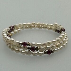 Chic Pearl and Bead Bracelet